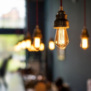 استفاده از روشنایی در مغازه‌ها و رستوران‌ها