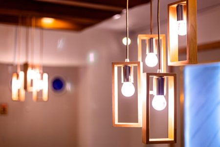 استفاده از روشنایی در مغازه‌ها و رستوران‌ها